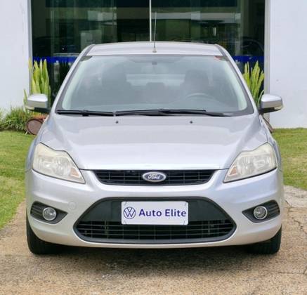 FORD FOCUS 2.0 FC 16V FLEX 4P MANUAL FORD FOCUS 2.0 FC 16V FLEX 4P MANUAL